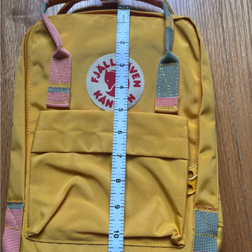 Fjallraven Kånken Yellow Backpack - S